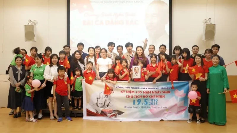 Tranh phong cảnh biển đảo, sông nước Việt Nam – Hồn quê hương qua từng nét vẽ